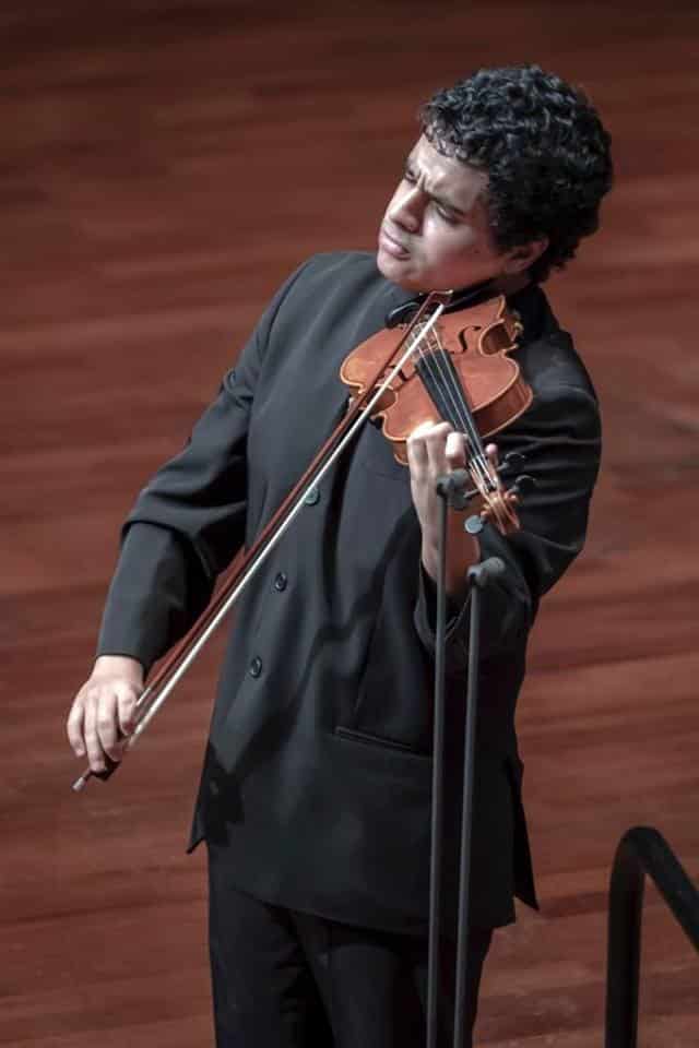 Mohamed Hiber, young talented international soloist violonist